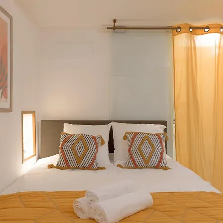 2 Pieces Cosy Et Elegant A Apartment *